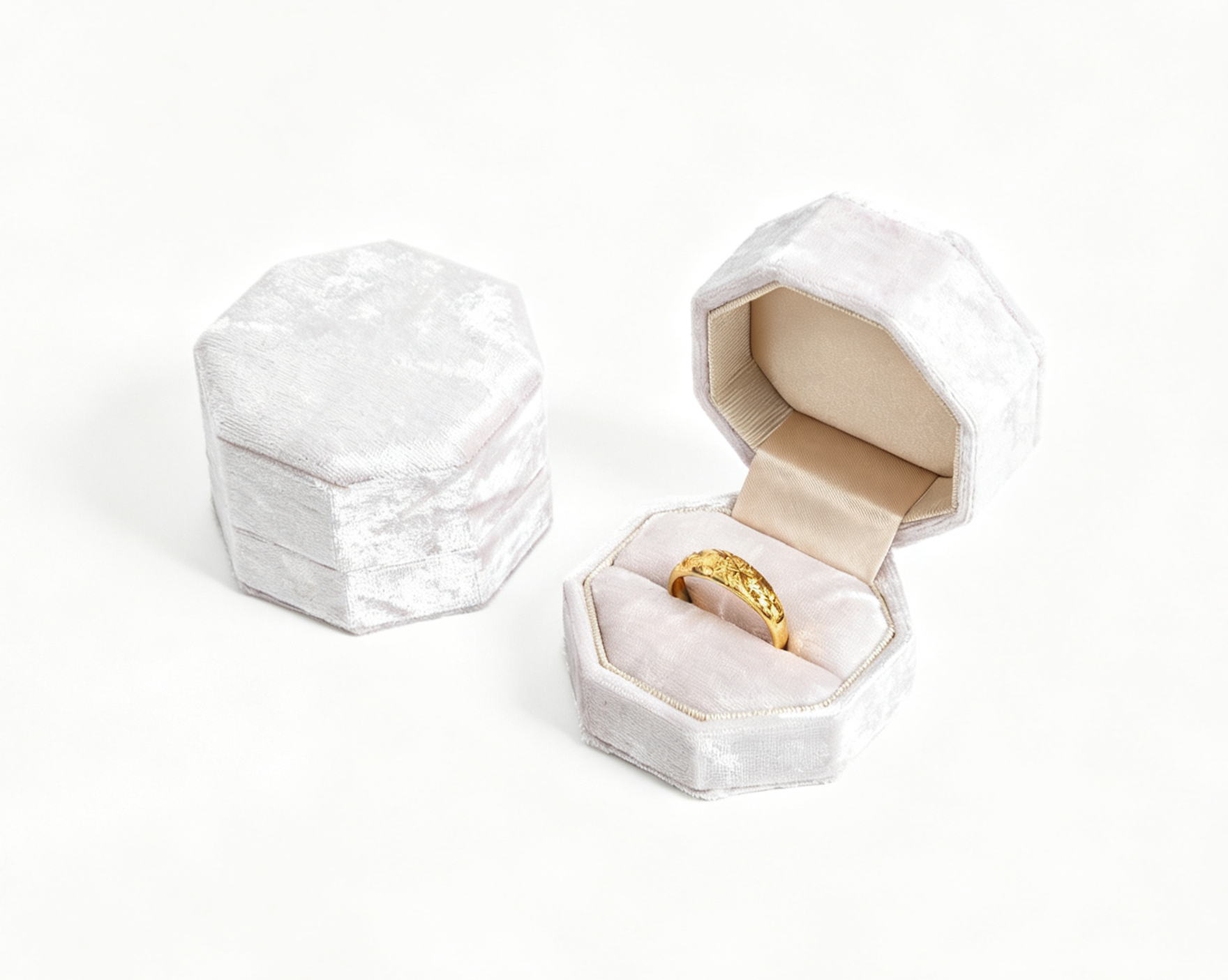 European-style octagonal velvet jewelry box BV759