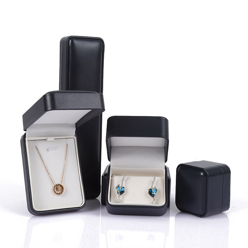 Soft pu leather fashion design ring box BL634