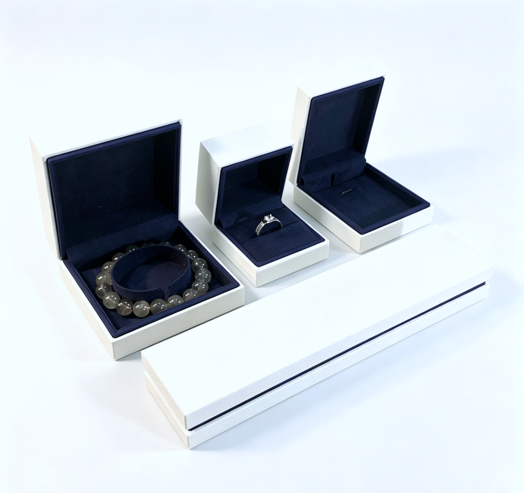 Double layered design cross-patterned exquisite ring box BL093