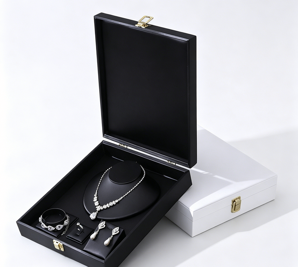 Black&white color leather, big necklace ring earrings bracelet set box