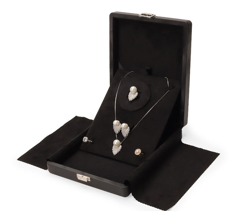 Well-crafted leather big necklace box with lock BN231
