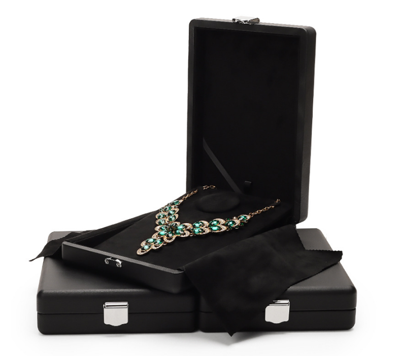 Well-crafted leather big necklace box with lock BN231