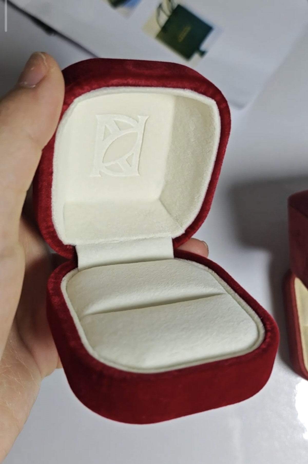 Round shape plush velvet ring box 4 colors BV647