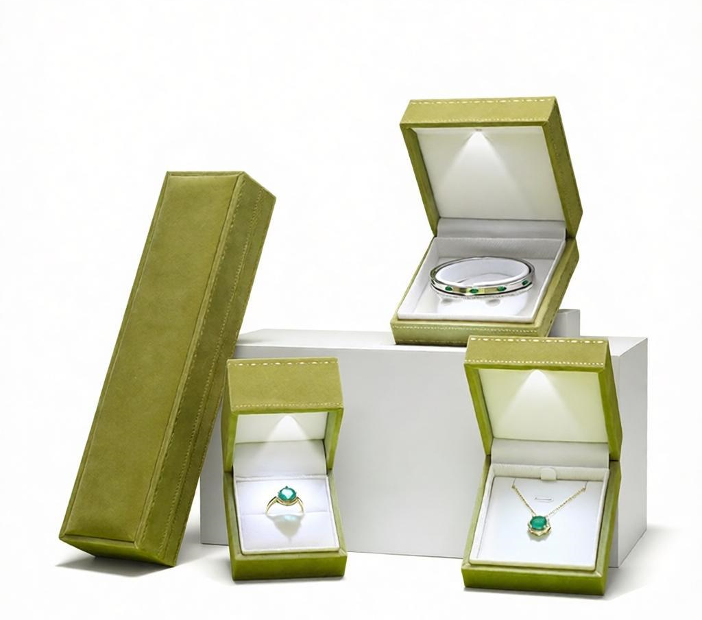 6 colors antique style velvet box with LED L673
