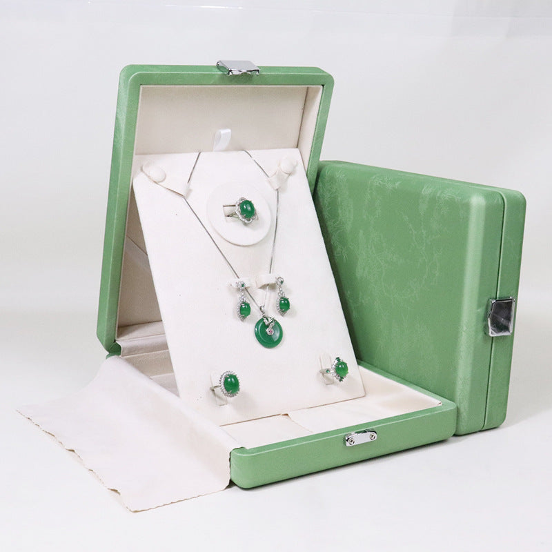 Well-crafted leather big necklace box with lock BN231